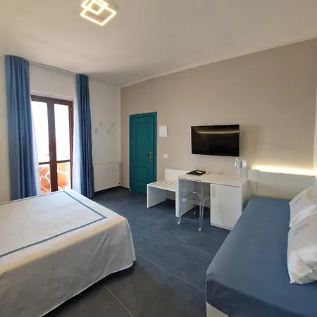 Hotel Sardi 3*