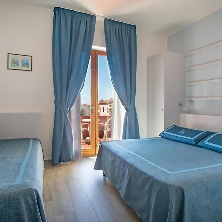 Hotel Sardi 3*
