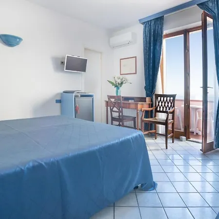 Sardi 3* Pomonte (Livorno)