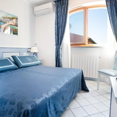 Hotel Sardi 3*