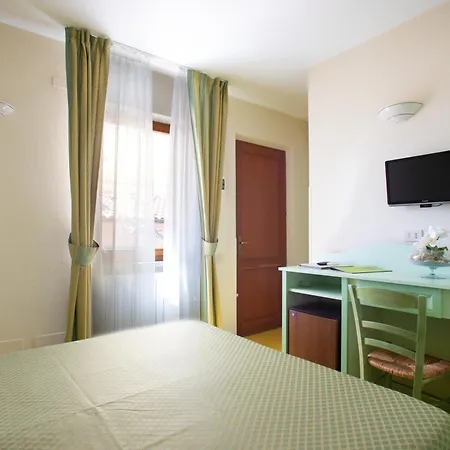 Hotel Sardi