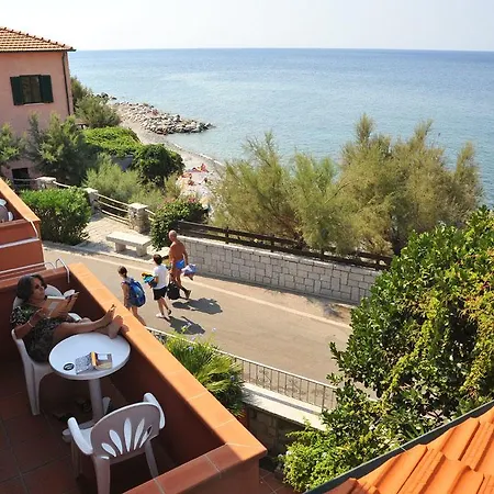 Sardi Hotel