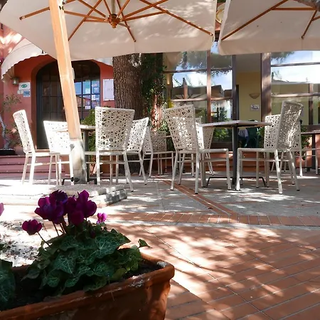 Hotel Sardi