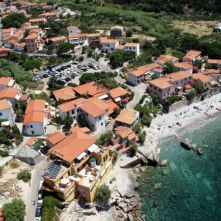 Sardi Hotel Pomonte