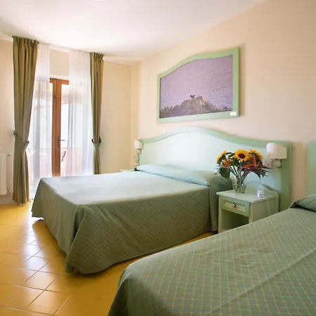 Hotel Sardi